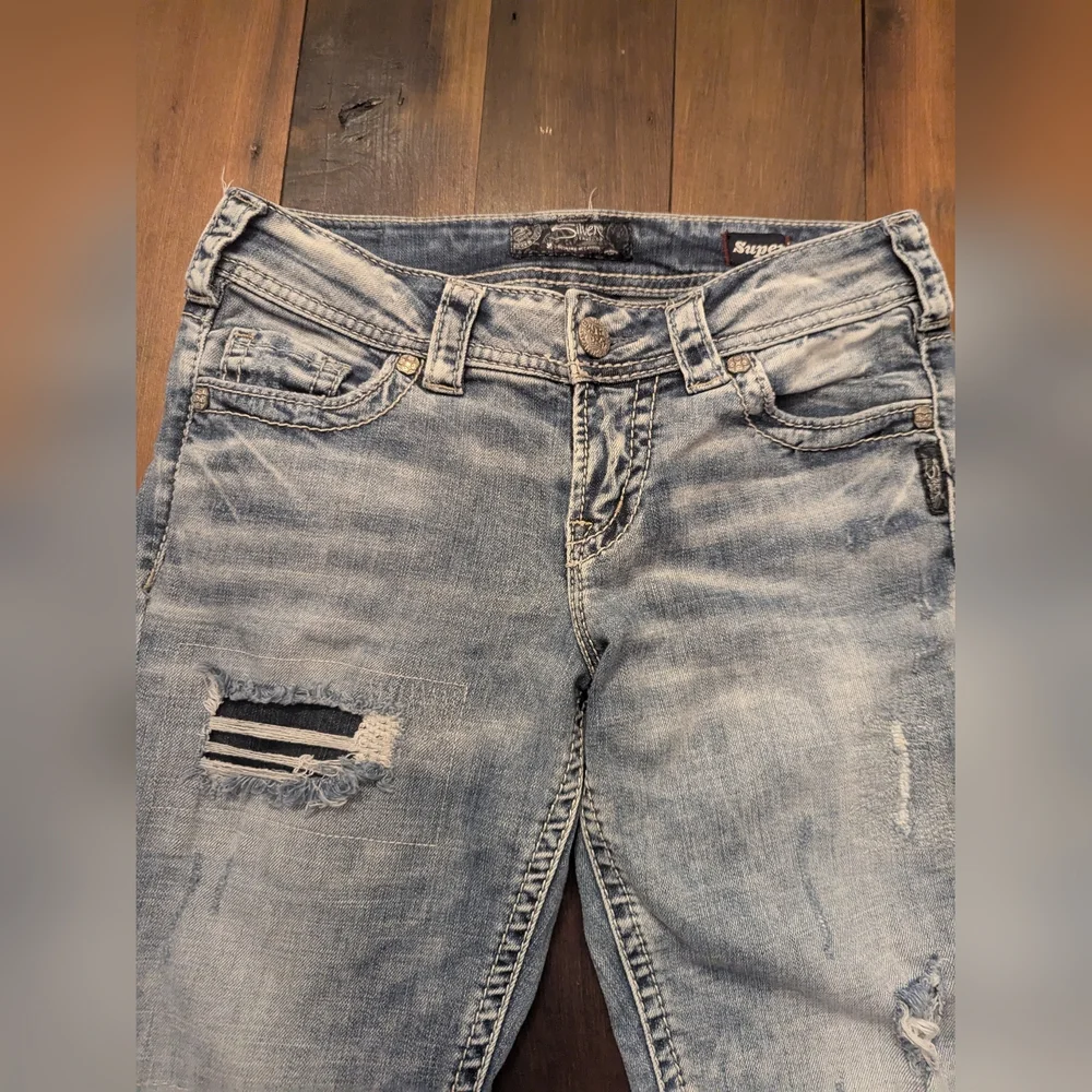 Silver Jeans Suki Mid Capri Light Wash 27x22.5 Distressed‎ Women's Super Stretch